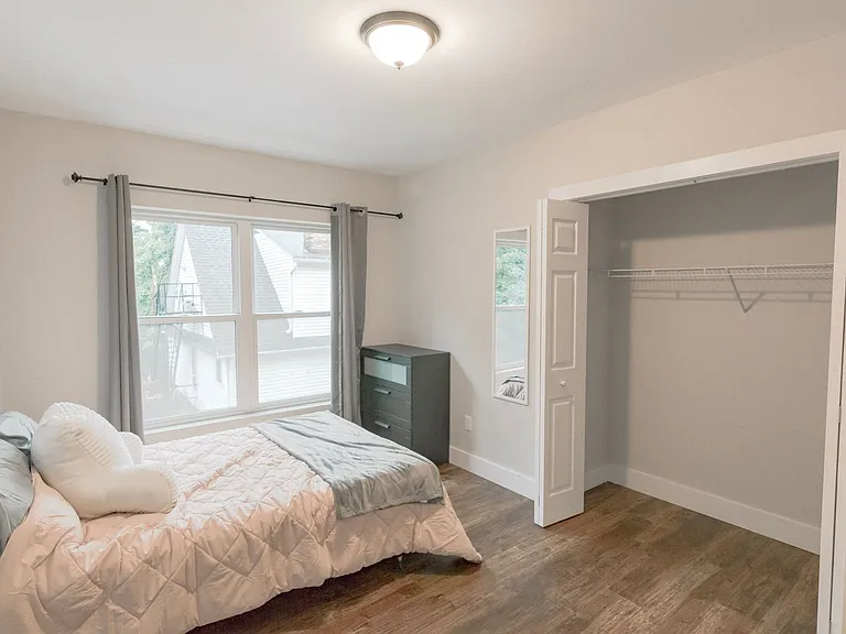 707 E Seneca St. — Photo 34