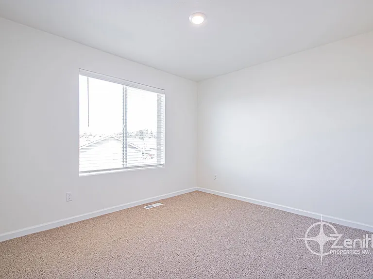 1316 W 15th Ave — Photo 23