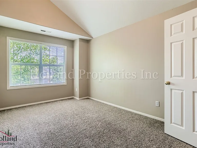 3133 NE 13th Pl — Photo 18