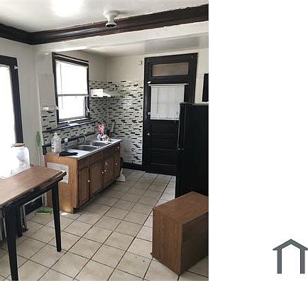 2nd image of 2651 W 65th St #B