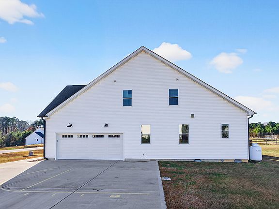 3rd image of 90 Eagle Chase Dr