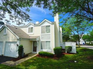 412 Quaker Hill Ct, Aurora, IL 60504