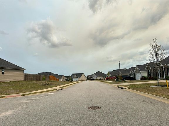 5th image of 818 Landon St