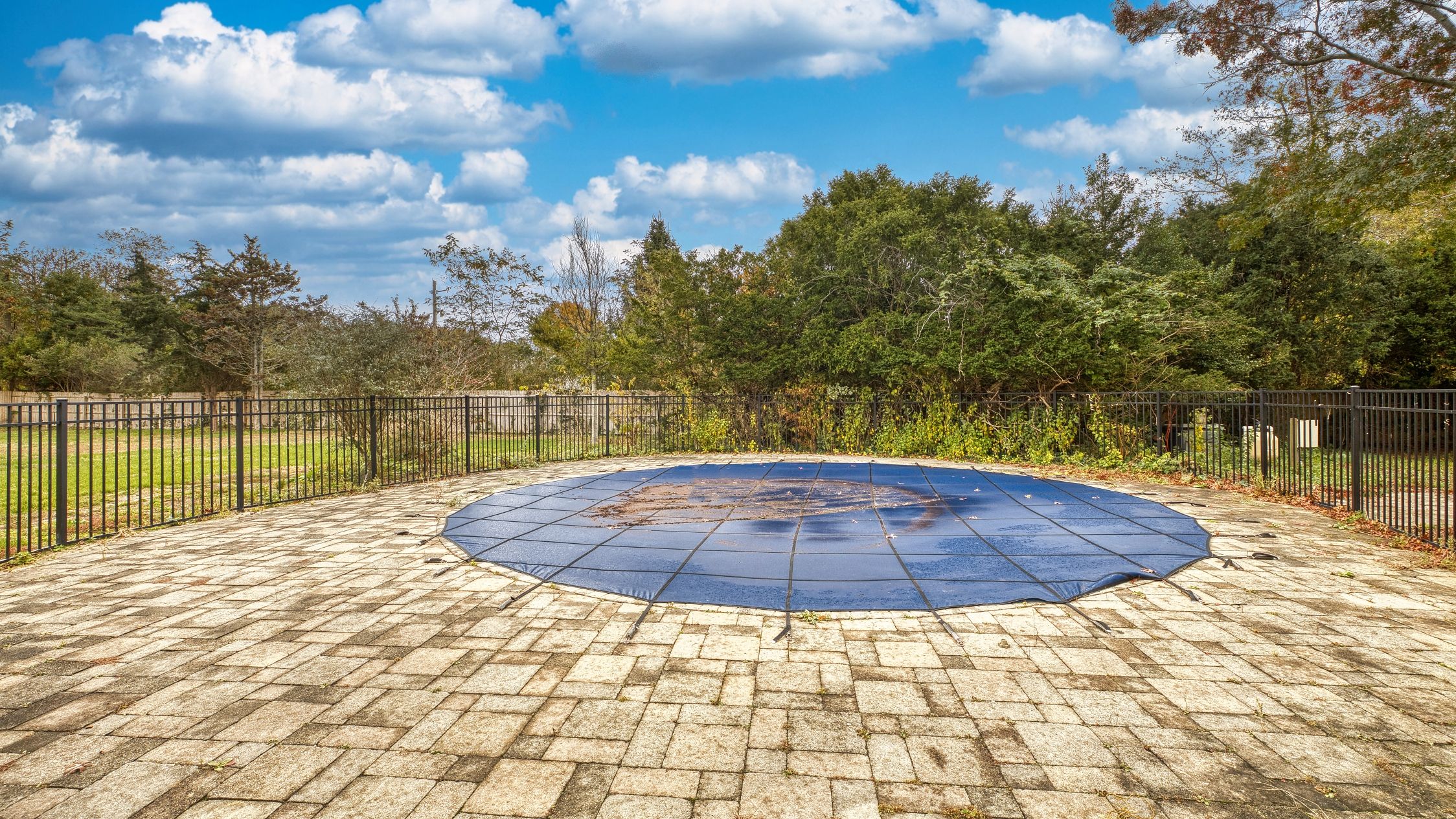 90 Old Country Rd, East Quogue, NY 11942 Out East