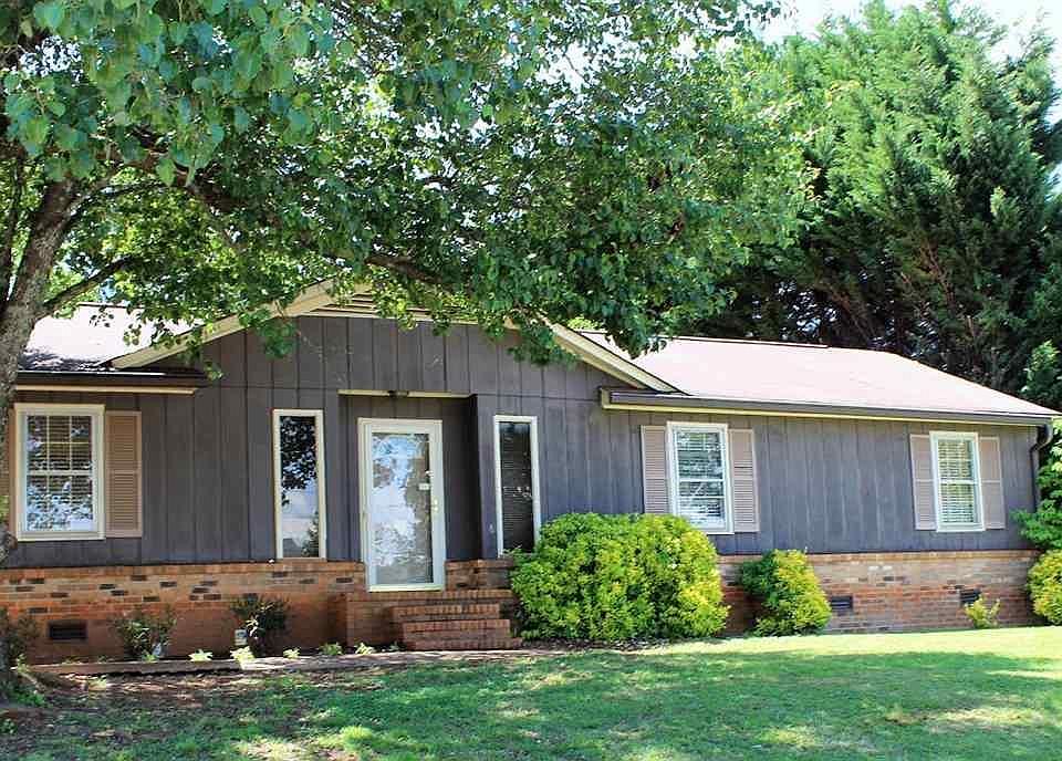 1st image of 109 Berea Forest Cir