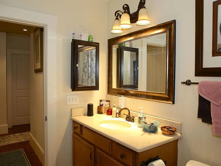 817 N Elm St #E — Photo 23