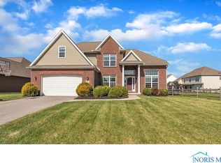 3226 Sterlingwood Ln, Perrysburg, OH 43551