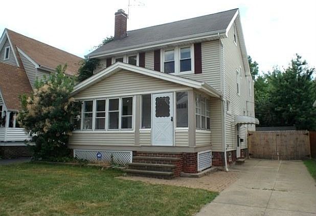 1st image of 19152 Monterey Ave