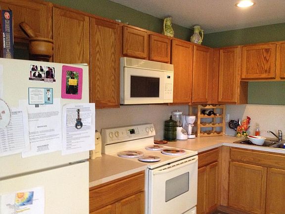 3rd image of 3041 Waddell Ave