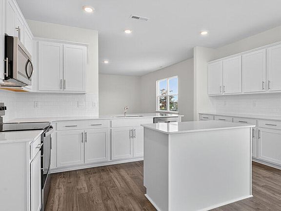 7th image of this home