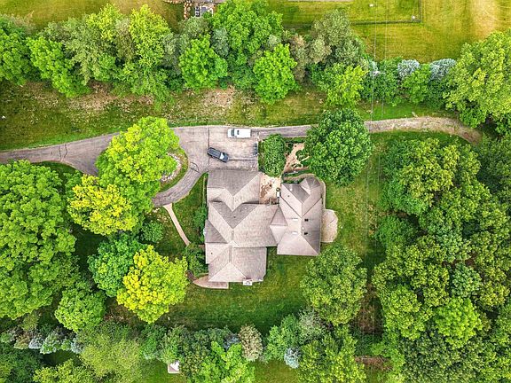 3rd image of 3701 Green Lake Rd