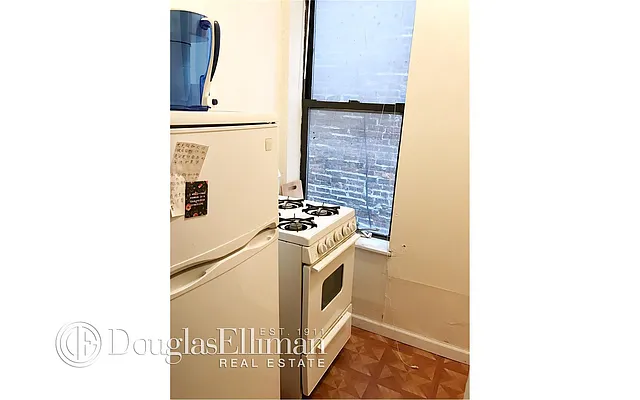 Rented by Douglas Elliman | media 9