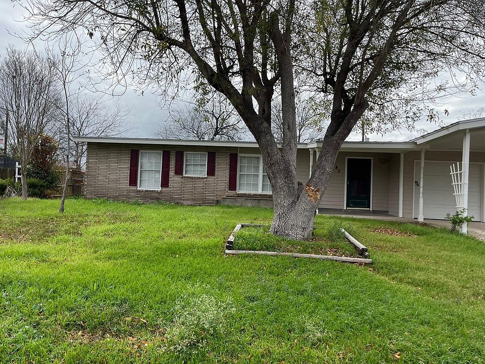 1st image of 142 Ashford Dr