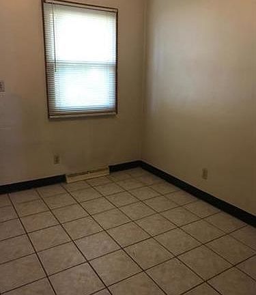 2nd image of 318 Sheridan Dr APT 1