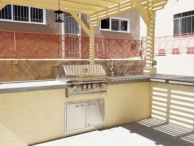 Prospect Apartments — Photo 13