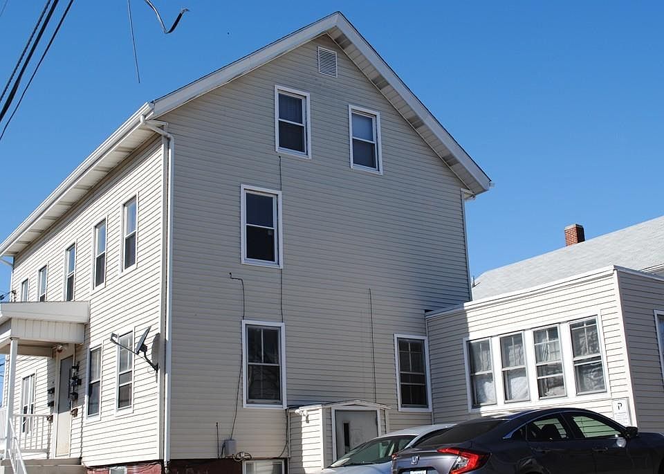 2nd image of 225 Harrison St