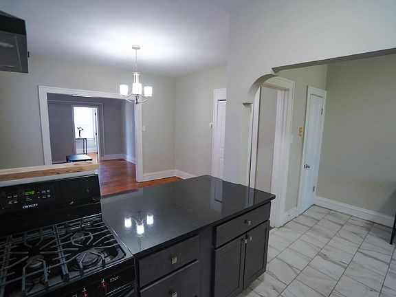 3rd image of 908 Eastgate Ave #1S