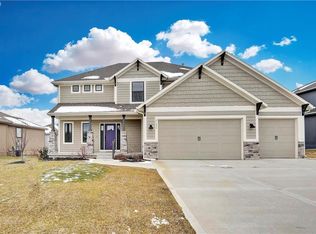 21652 W 177th Ter, Olathe, KS 66062
