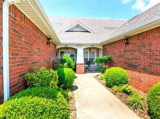 916 S Lafayette St, Rogers, AR 72758