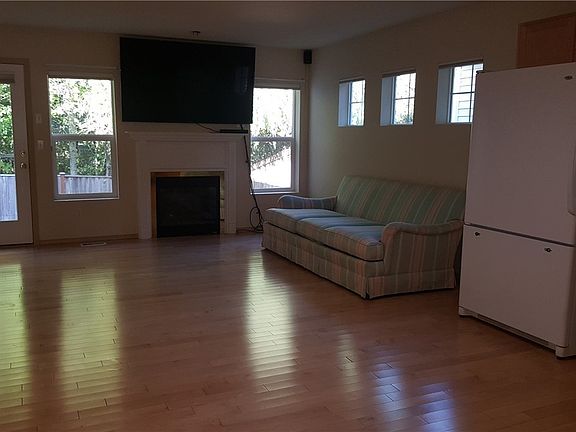 4th image of 3410 6th Ave NW