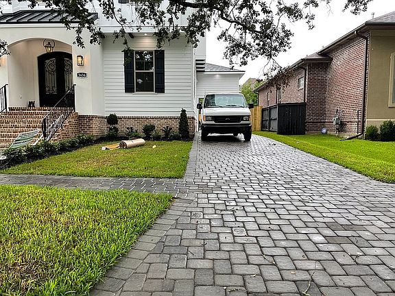 3rd image of 5636 Saint Bernard Ave
