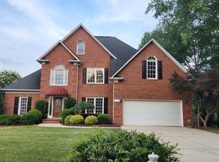 5609 Sunstar Ct, Charlotte, NC 28226