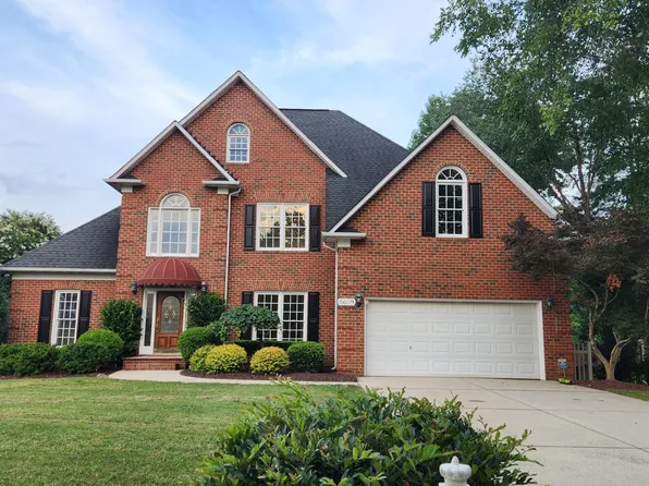 5609 Sunstar Ct, Charlotte, NC 28226