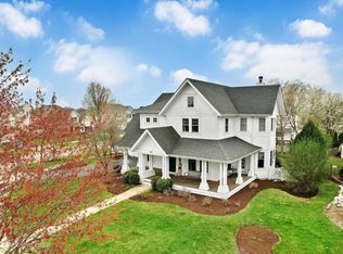 227 Bradford Cir, Batavia, IL 60510