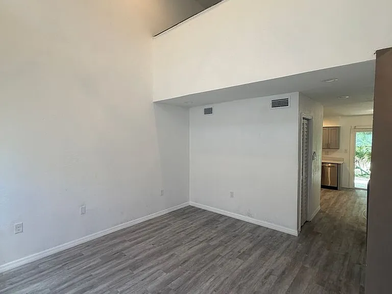 3924 Crayrich Cir #C-5 — Photo 2