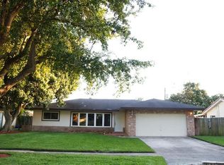 24 Burning Tree Ln, Boca Raton, FL 33431