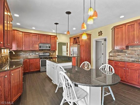 4th image of 7648 Mulberry Walk
