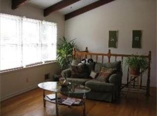 10408 W 73rd Ter, Shawnee, KS 66203