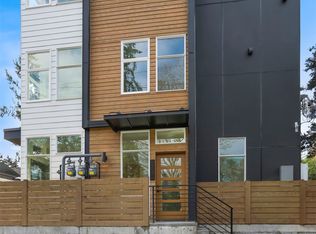 9257 B Ashworth Ave N, Seattle, WA 98103