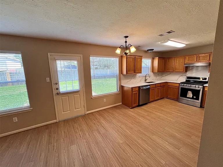 16118 Cypress Valley Dr — Photo 18