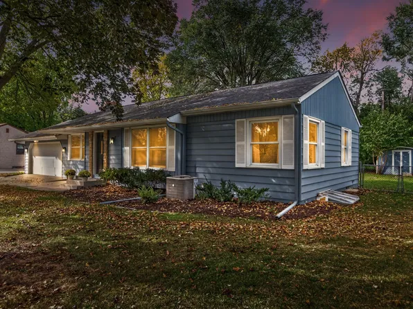 2937 Pascal St, Saint Paul, MN 55113
