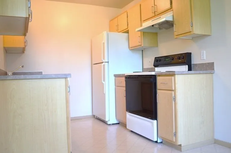 Quiet 2-Bed 2-Bath Apartments Close to WOU with Beautiful Landscaping In-Unit Washer/Dryer — Photo 22