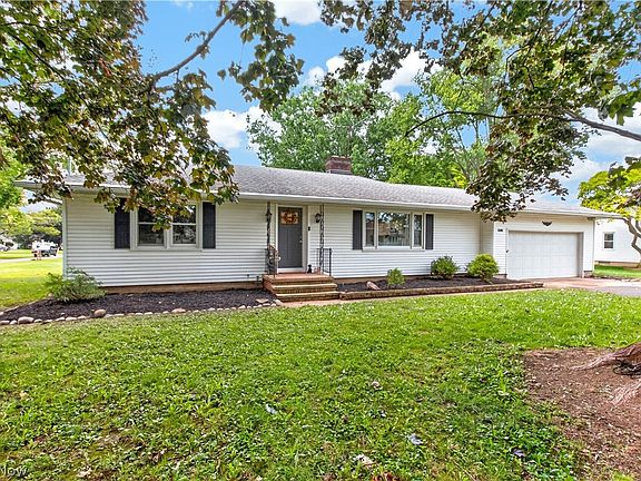 3rd image of 39422 Chestnut Ridge Rd