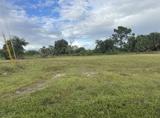 1861 NE 23rd St, Cape Coral, FL 33909