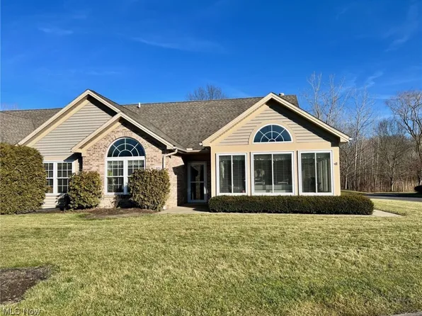 801 Willow Brook Dr NE, Warren, OH 44483