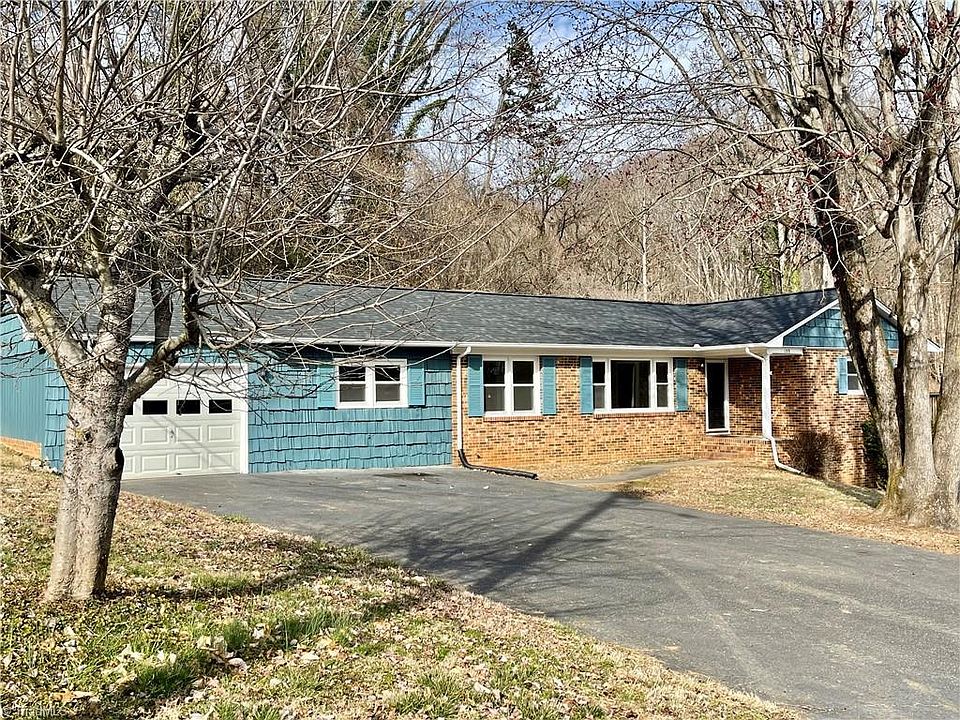 1st image of 153 Edgewood Dr