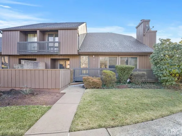 111 Kingsberry Dr, Somerset, NJ 08873