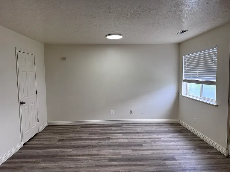 2505 W 450 N #2 — Photo 10