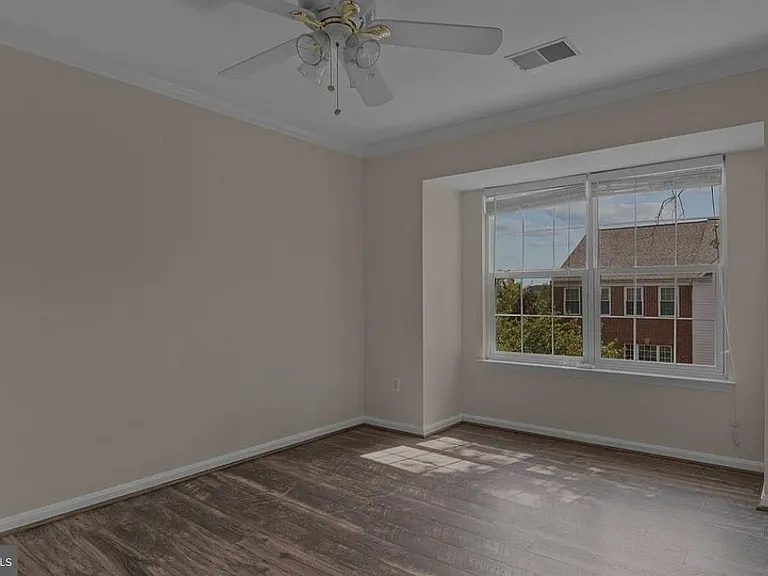 18763 Trident Sq — Photo 25