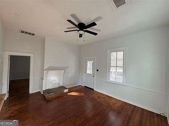 2nd image of 194 N Clarendon Ave