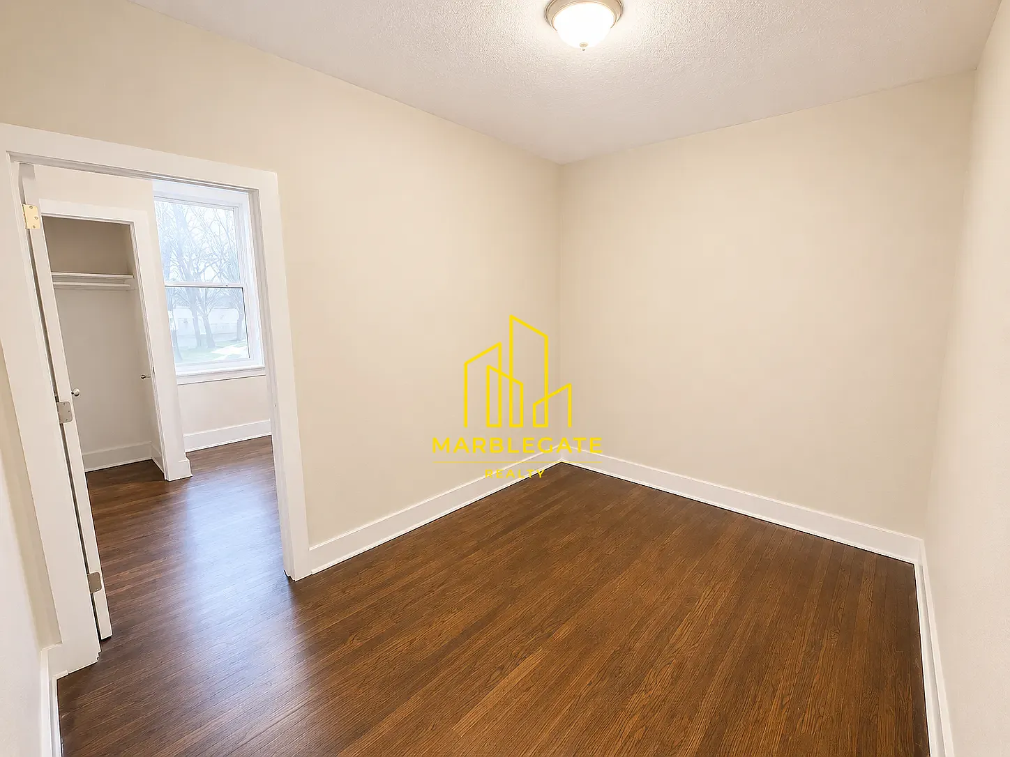2 bed, 850 sqft, $1,800 — Photo 3