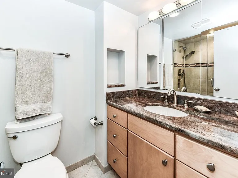 900 N Stafford St #1410 — Photo 26