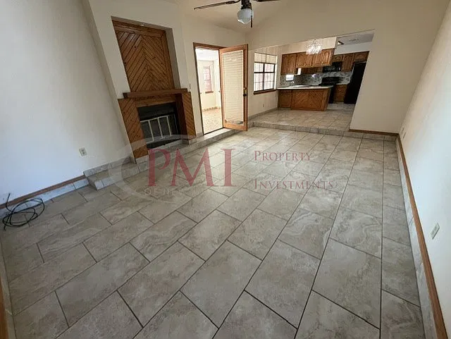 2930 Topley Avenue — Photo 2
