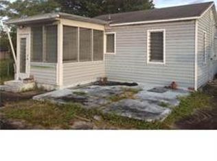 808 NW 112th St, Miami, FL 33168