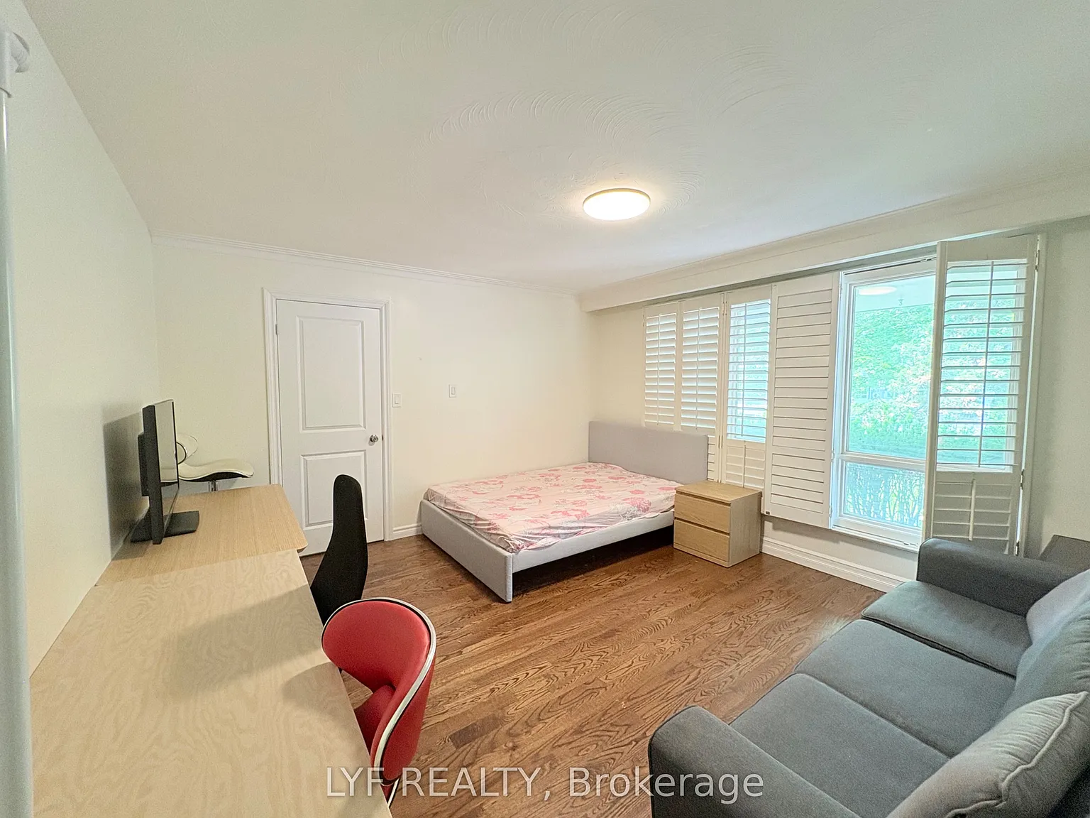 4 bed, $3,200 — Photo 4