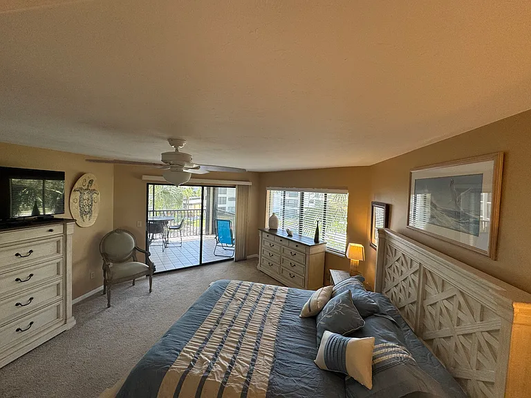 6979 Winkler Rd #336 — Photo 36